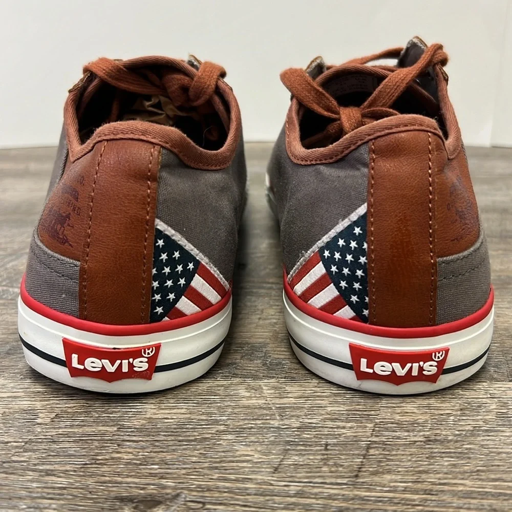 Levi’s Men’s Stan Buck Sneakers